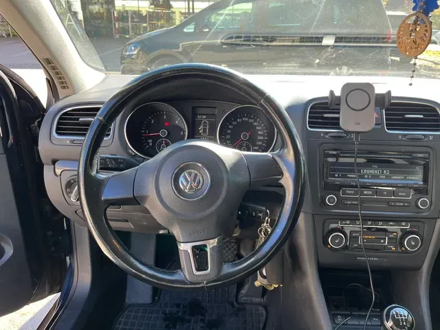 Volkswagen Golf 2013 photo 3
