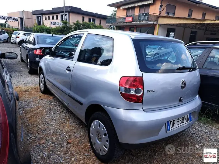 Volkswagen Fox 2008 photo 2