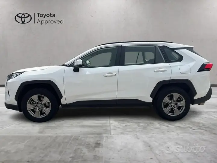 Toyota Rav4 2022 photo 3