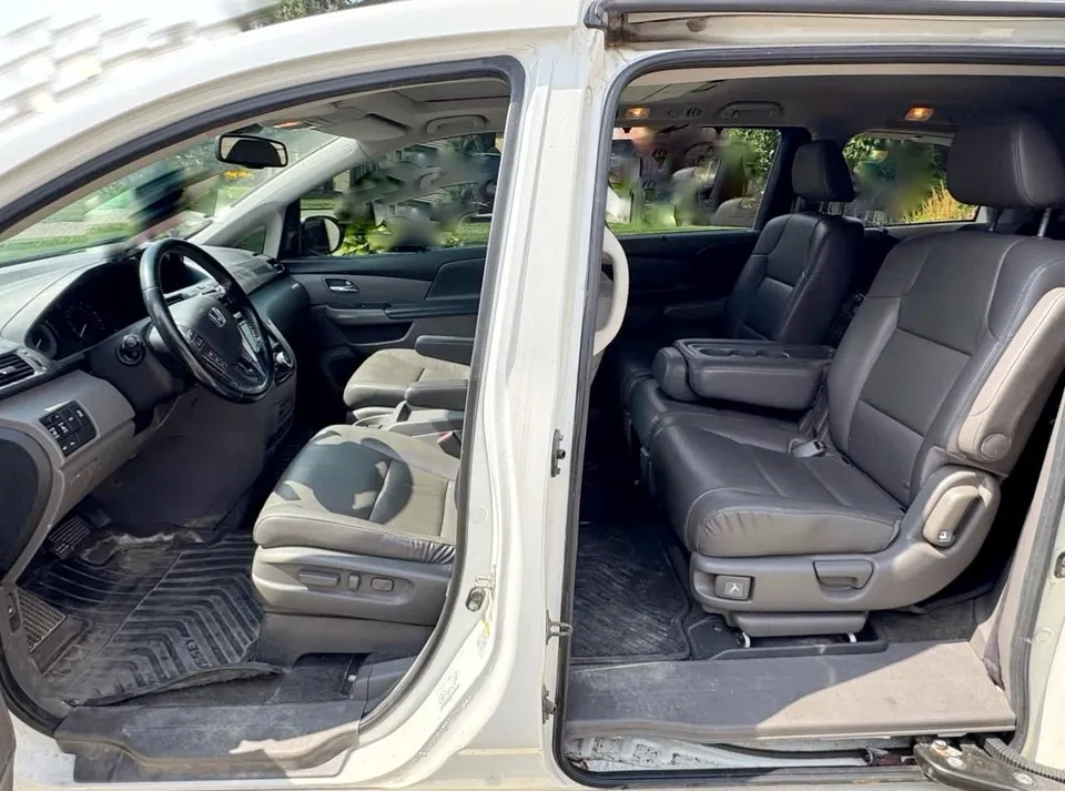 Honda Odyssey 2014 photo 3
