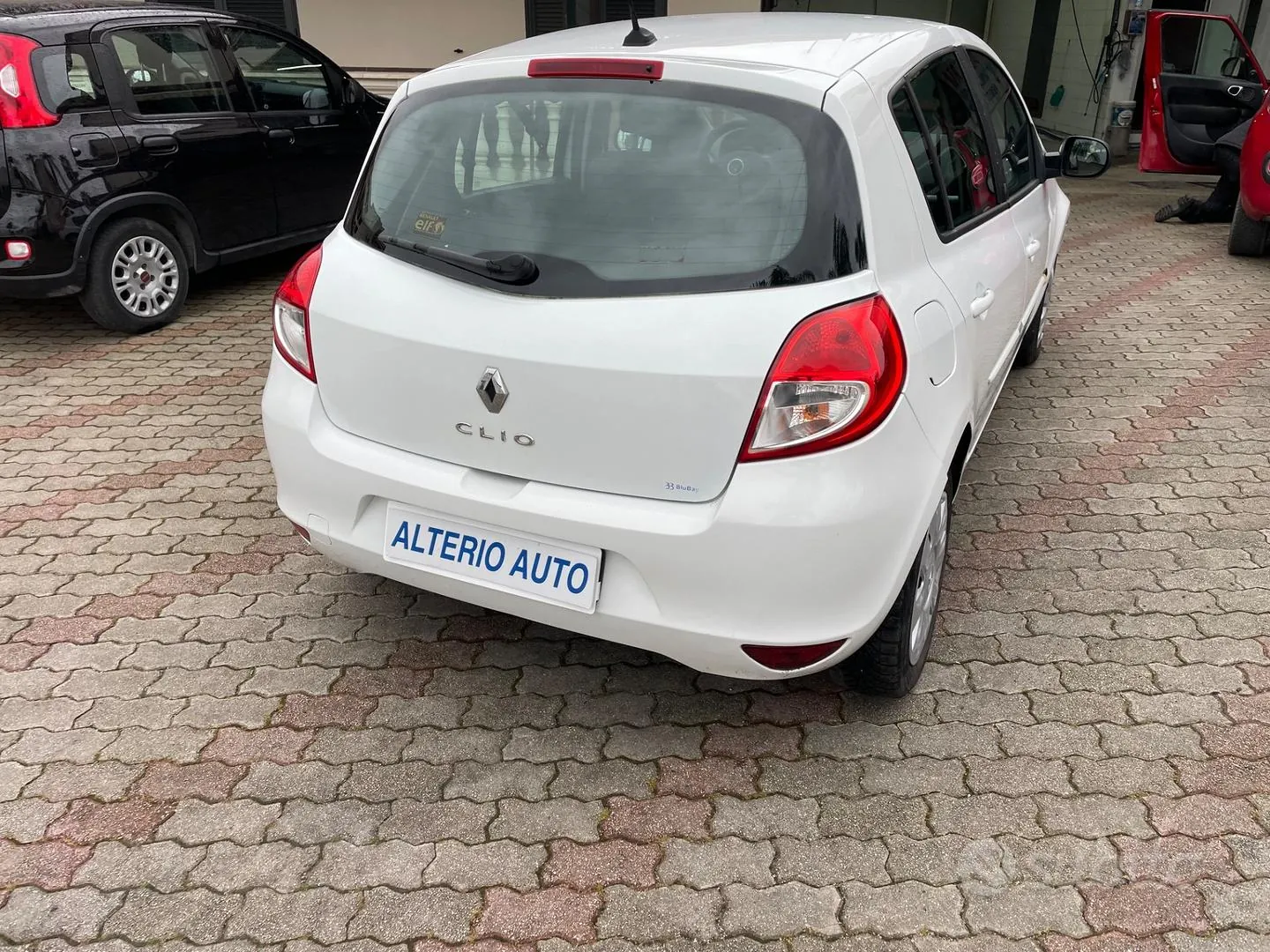 Renault Clio 2010 photo 3