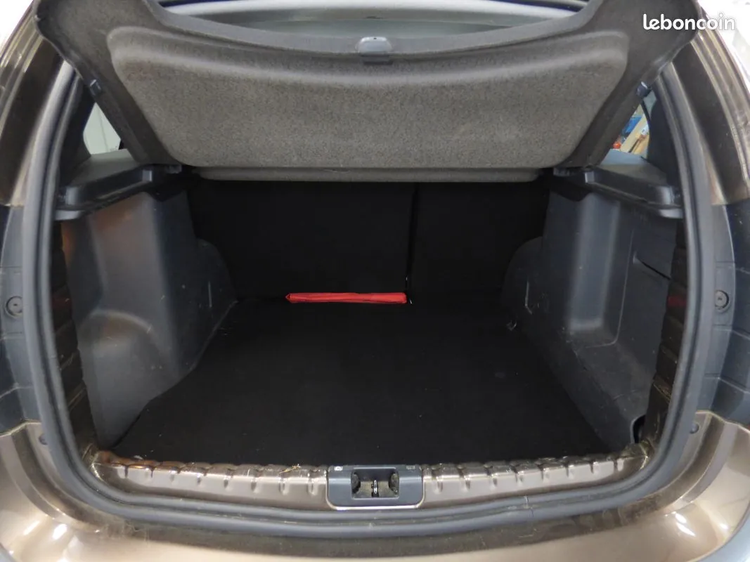 Dacia Duster 2017 photo 4