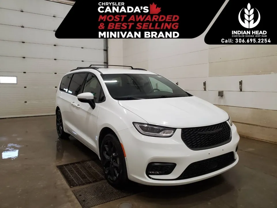 Chrysler Pacifica 2023 photo 2