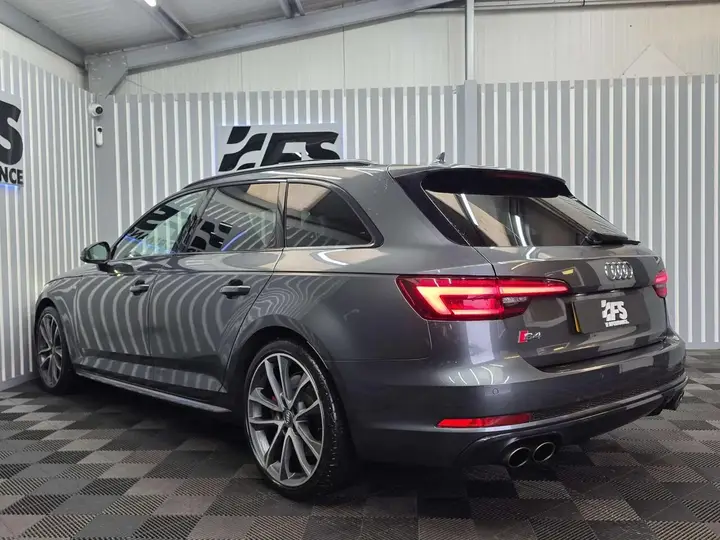 Audi S4 Avant 2018 photo 4
