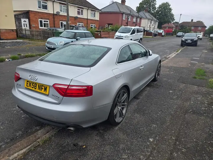 Audi A5 2008 photo 4