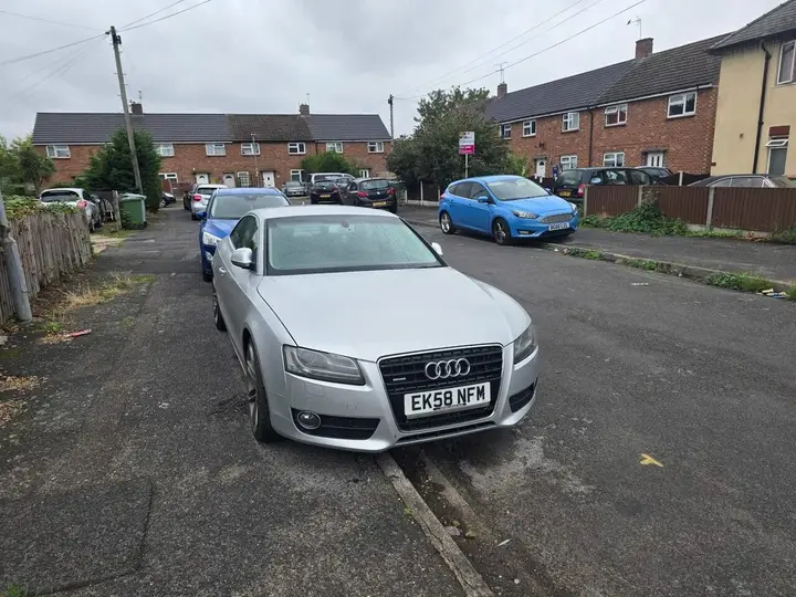 Audi A5 2008 photo 2