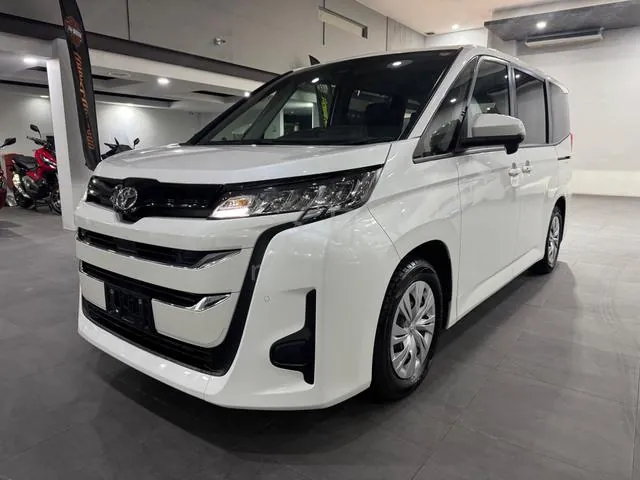 Toyota Noah X