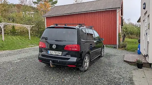 Volkswagen Touran 2014 photo 2