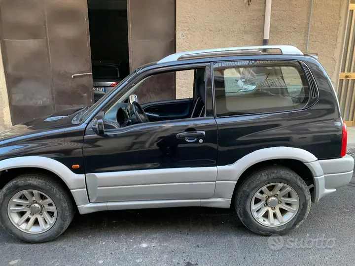 Suzuki Grand Vitara 2005 photo 2