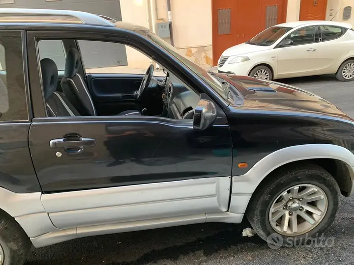 Suzuki Grand Vitara 2005 photo 3