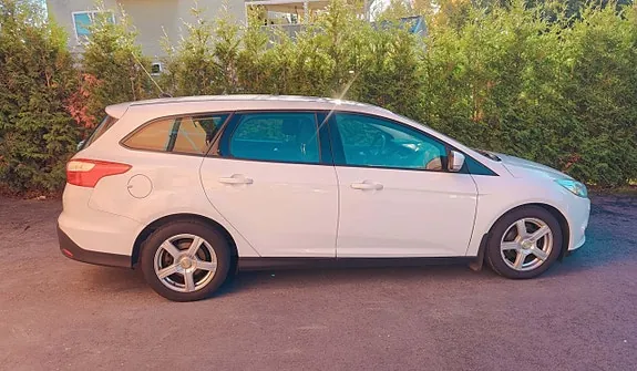 Ford Focus 2015 photo 2