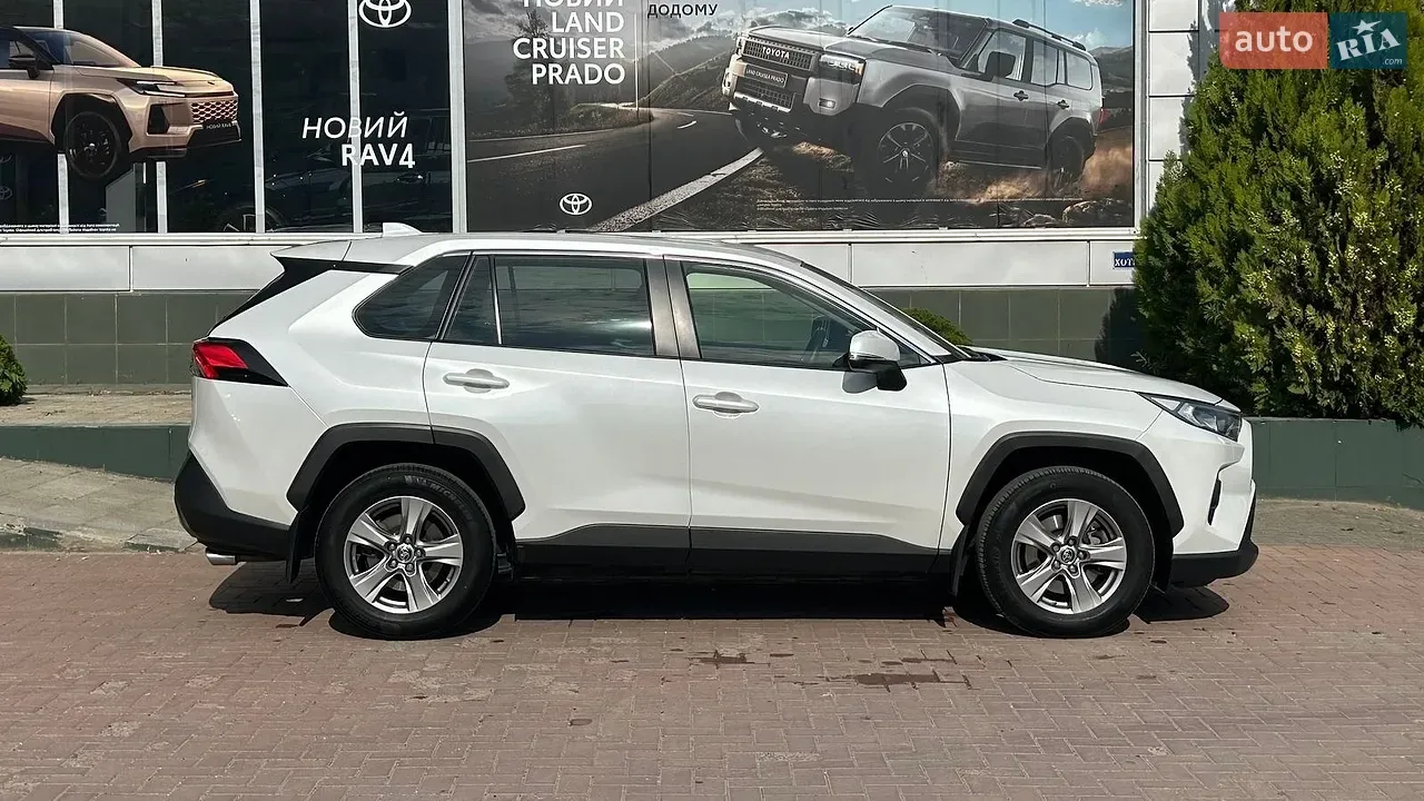 Toyota Rav4 2022 photo 4