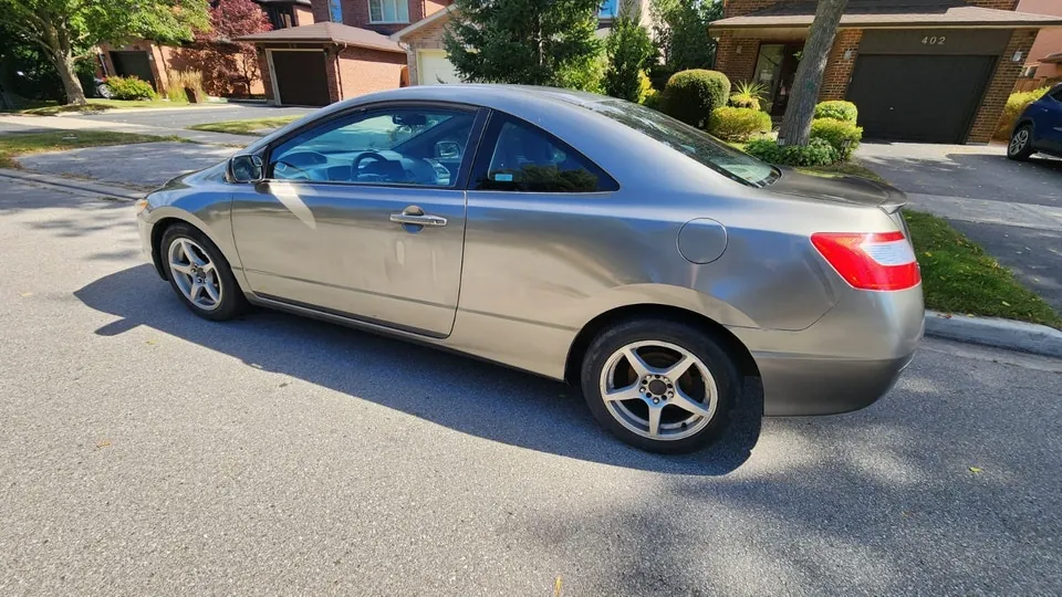 Honda Civic 2008 photo 2