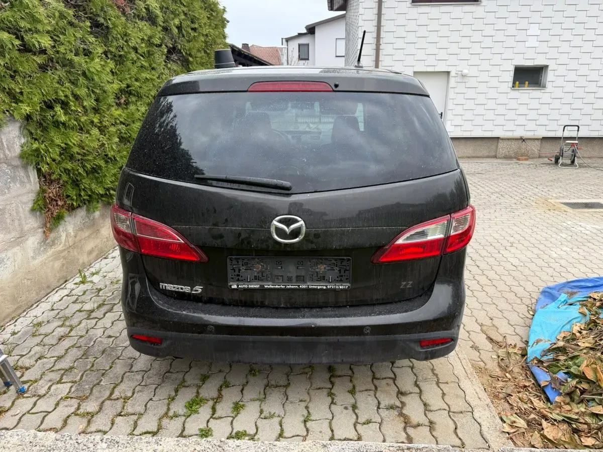 Mazda Mazda5 2011 photo 3