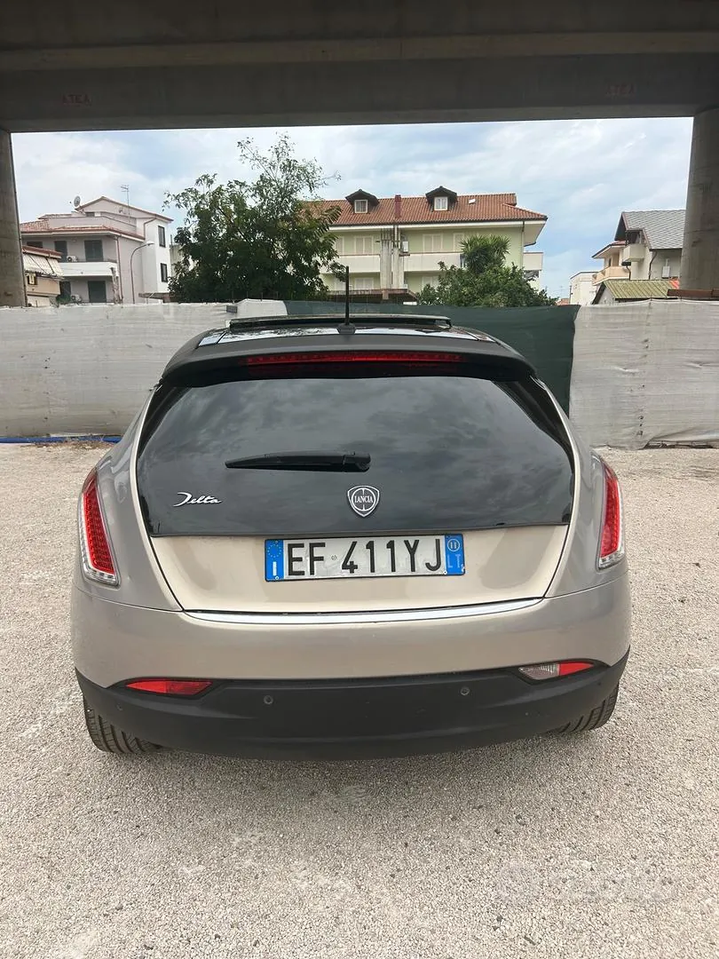 Lancia Delta 2011 photo 5