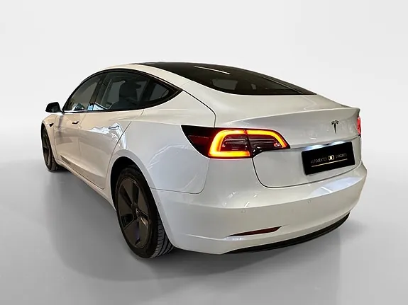 Tesla Model 3 2022 photo 5