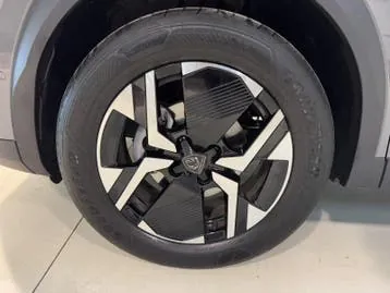 Peugeot 2008 2025 photo 3