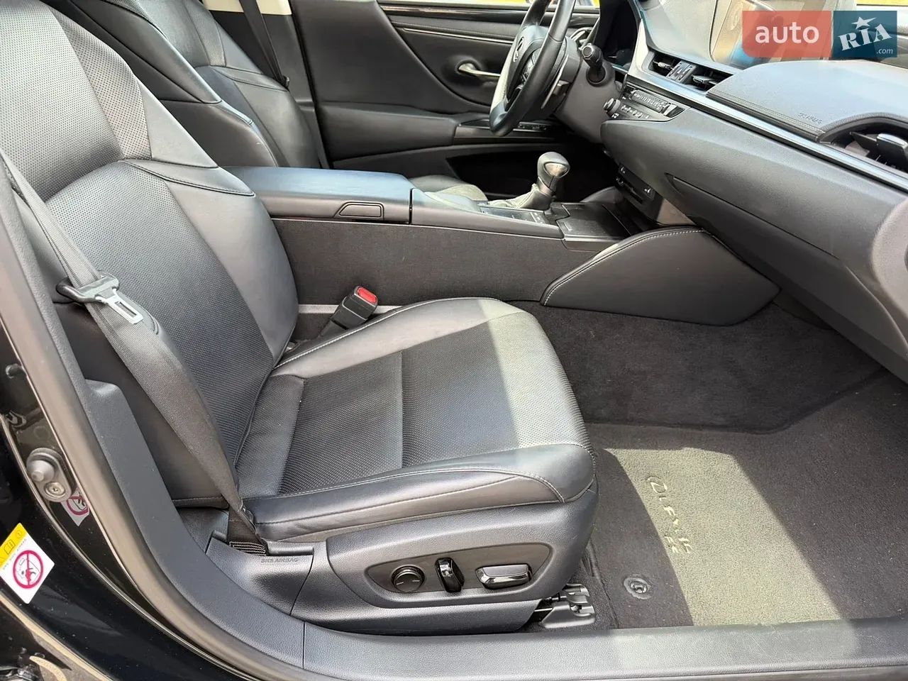 Lexus Es 2018 photo 5