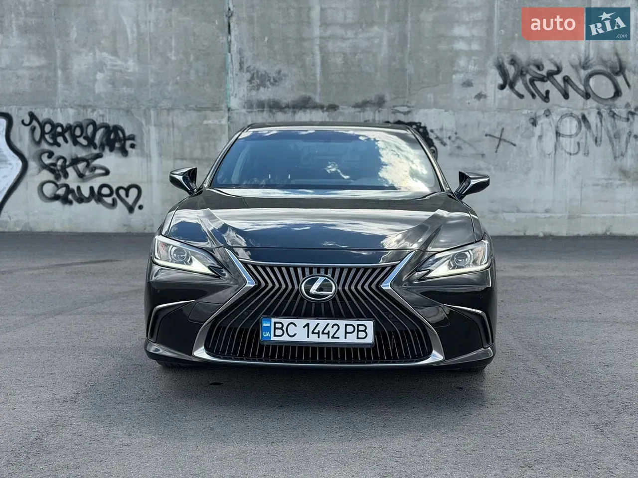 Lexus Es 2018 photo 2