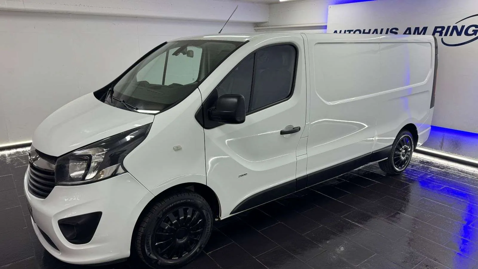Opel Vivaro 2015 photo 3