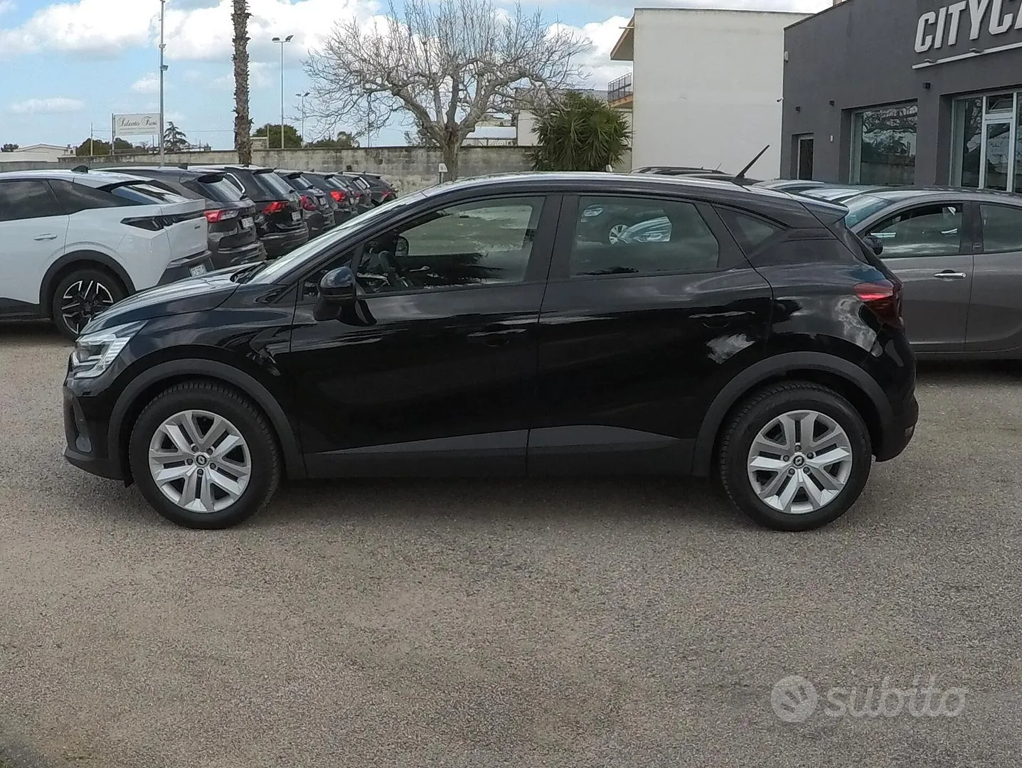 Renault Captur 2023 photo 3