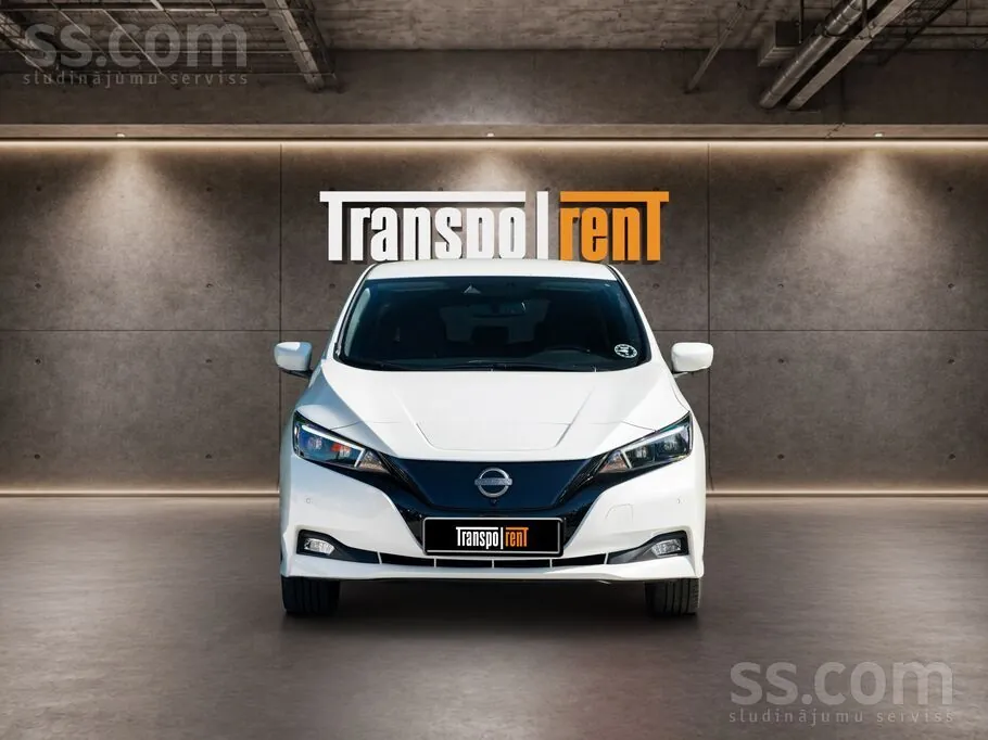 Nissan Leaf 2023 photo 2