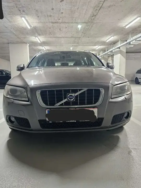 Volvo V70 2008 photo 2