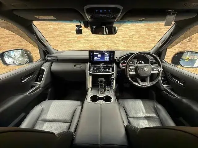 Toyota Land Cruiser 2023 photo 2