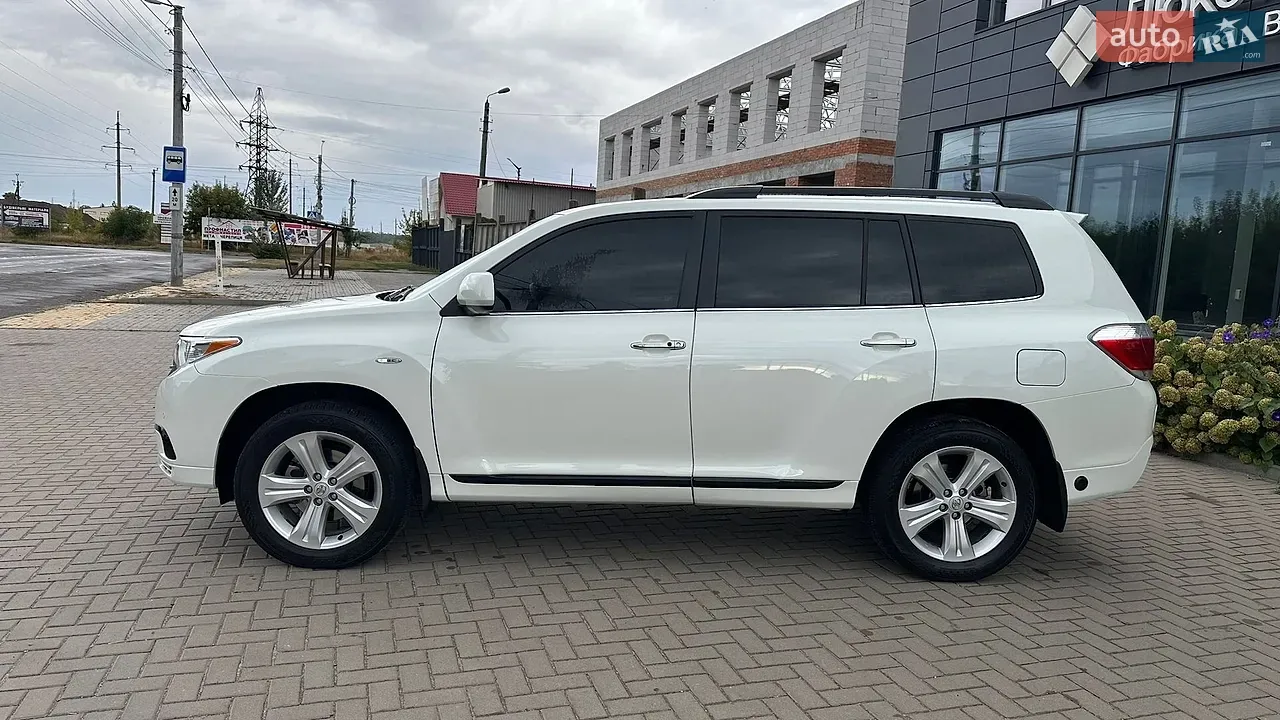 Toyota Highlander 2013 photo 4