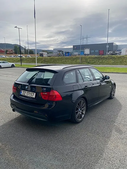 BMW 318D 2012 photo 5