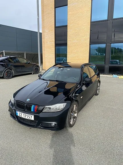 BMW 318D 2012 photo 2