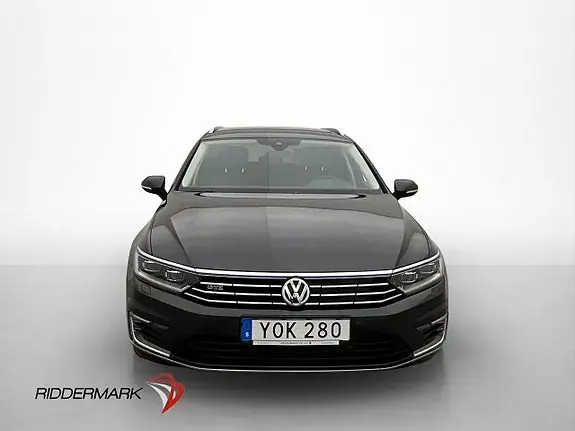 Volkswagen Passat 2018 photo 2