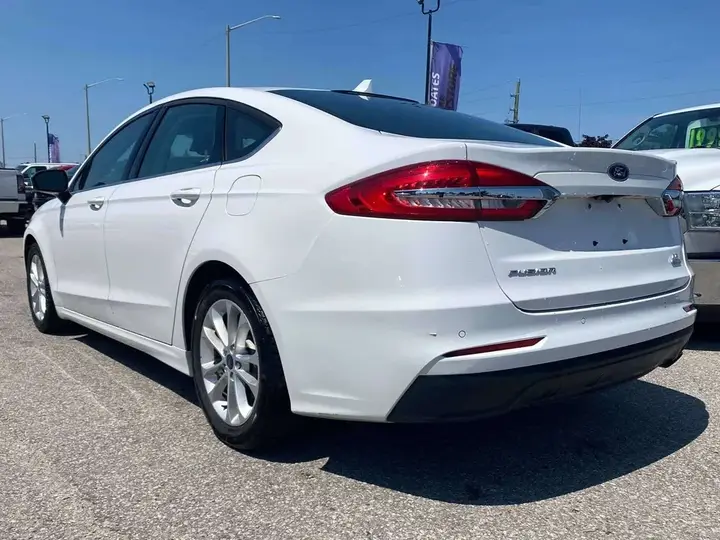 Ford Fusion 2020 photo 2