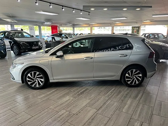 Volkswagen Golf Viii 2021 photo 3