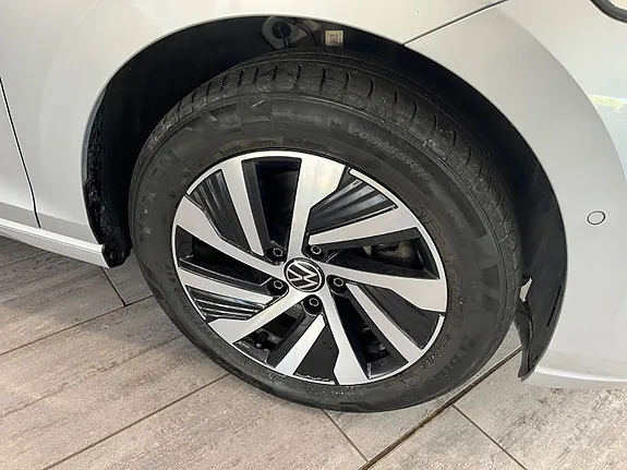 Volkswagen Golf Viii 2021 photo 5