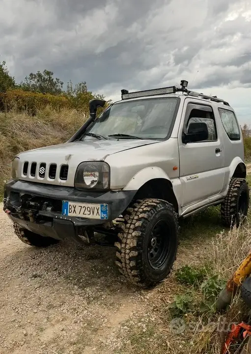 Suzuki Jimny 2001 photo 2