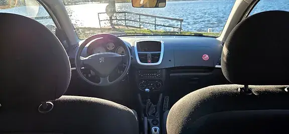 Peugeot 206 2010 photo 5