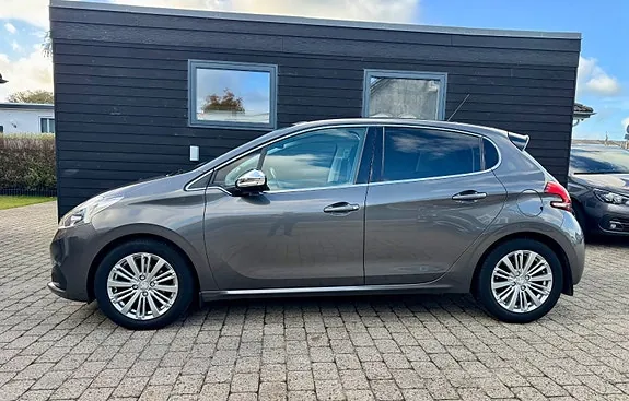 Peugeot 208 2019 photo 5