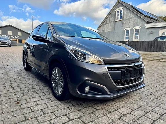 Peugeot 208 2019 photo 3