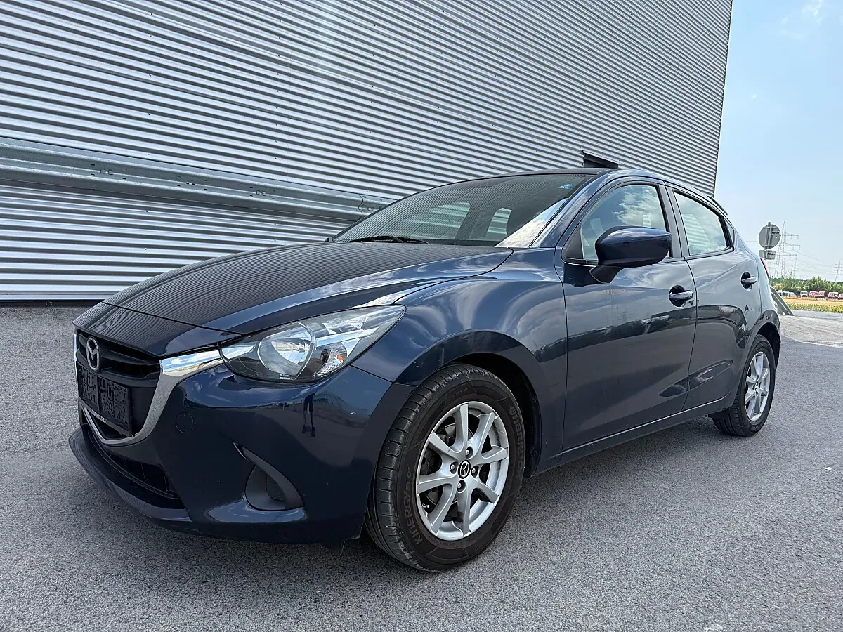 Mazda Mazda2 2015 photo 2