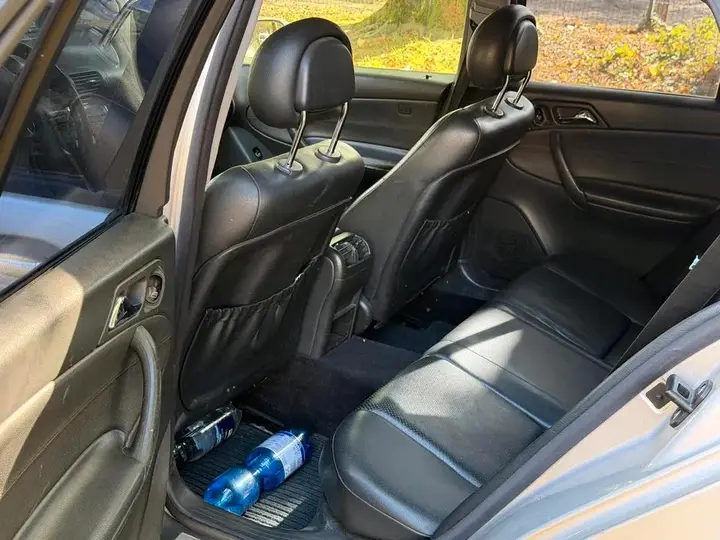 Mercedes-Benz C180