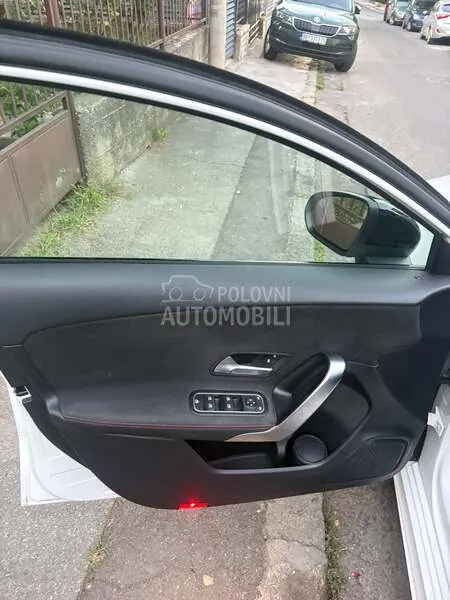 Mercedes-Benz A180 2021 photo 2