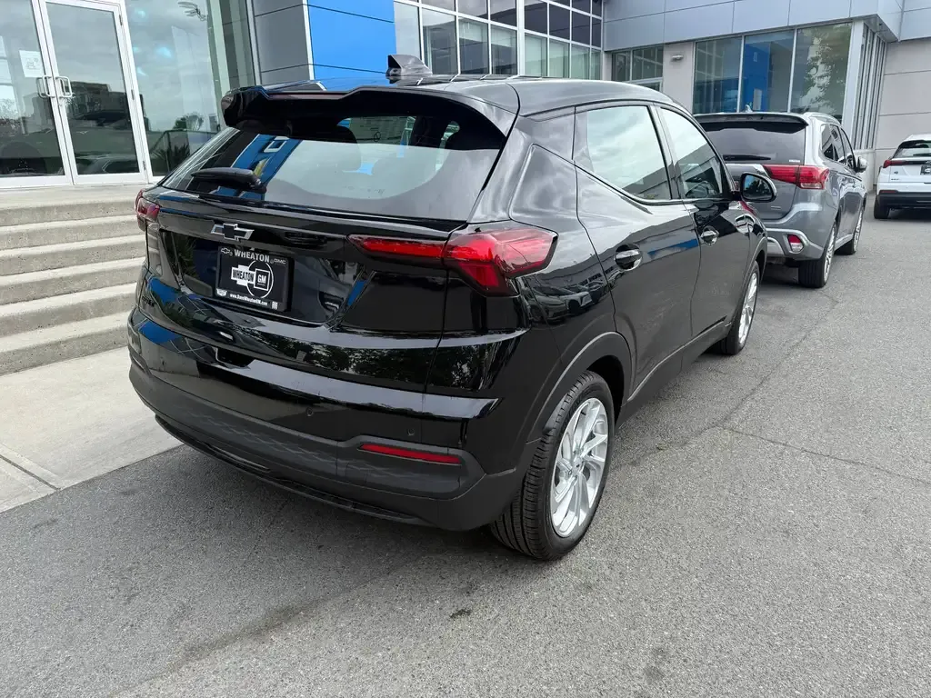 Chevrolet Bolt 2027 photo 4