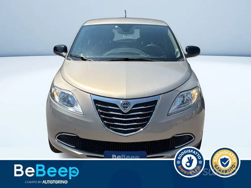 Lancia Ypsilon 2015 photo 2