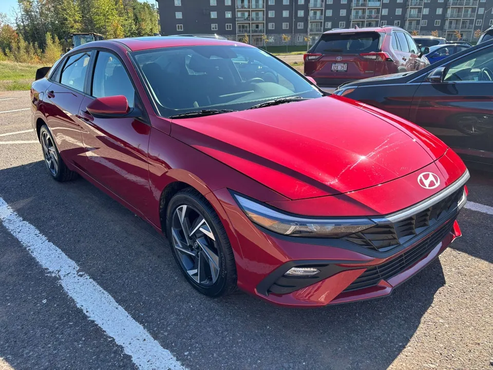 Hyundai Elantra 2025 photo 3