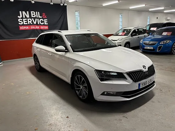 Skoda Superb 2018 photo 2