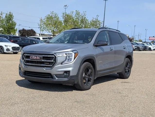 GMC Terrain 2024 photo 2