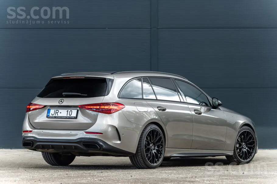 Mercedes-Benz C220 2023 photo 4