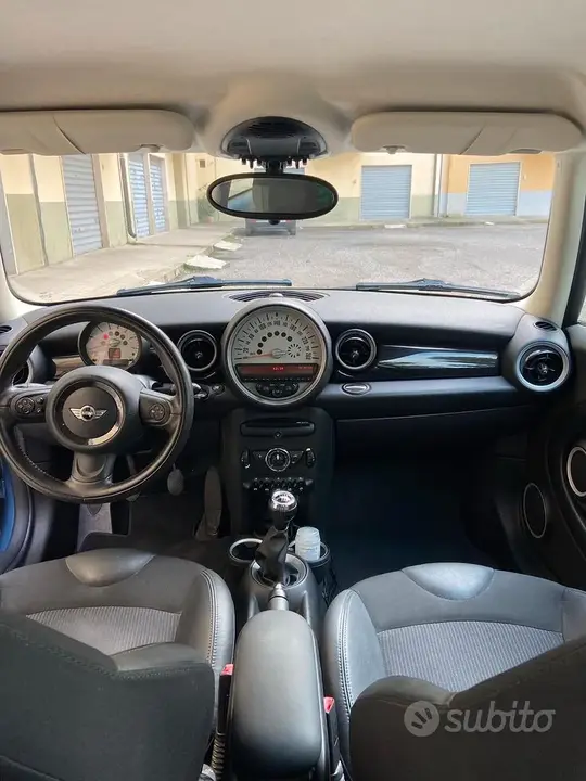 Mini Mini 2011 photo 4
