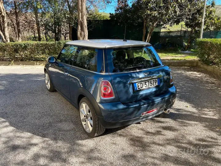 Mini Mini 2011 photo 3